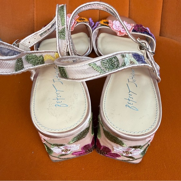 Betsey Johnson Pink Satin Floral Block Heel Sandals - Picture 4 of 6